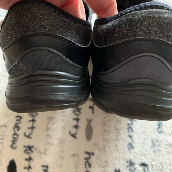 BZEES woman’s black / grey  shoes size 9.5 - Picture 4 of 14